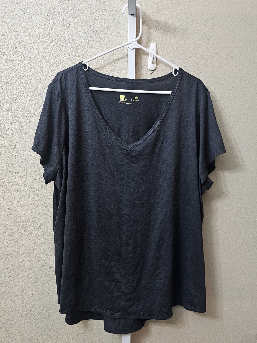 Xersion Womens Short-Sleeve V-Neck T-Shirt.